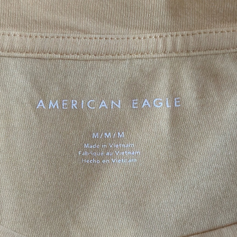 American eagle basic yellow tee - Picture 3 of 3